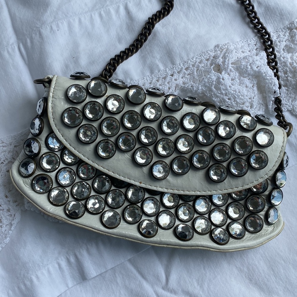 Y2K 💝Betsey Johnson Rhinestone studded crossbody!! Bitchin’ Hot!! 🔥🔥